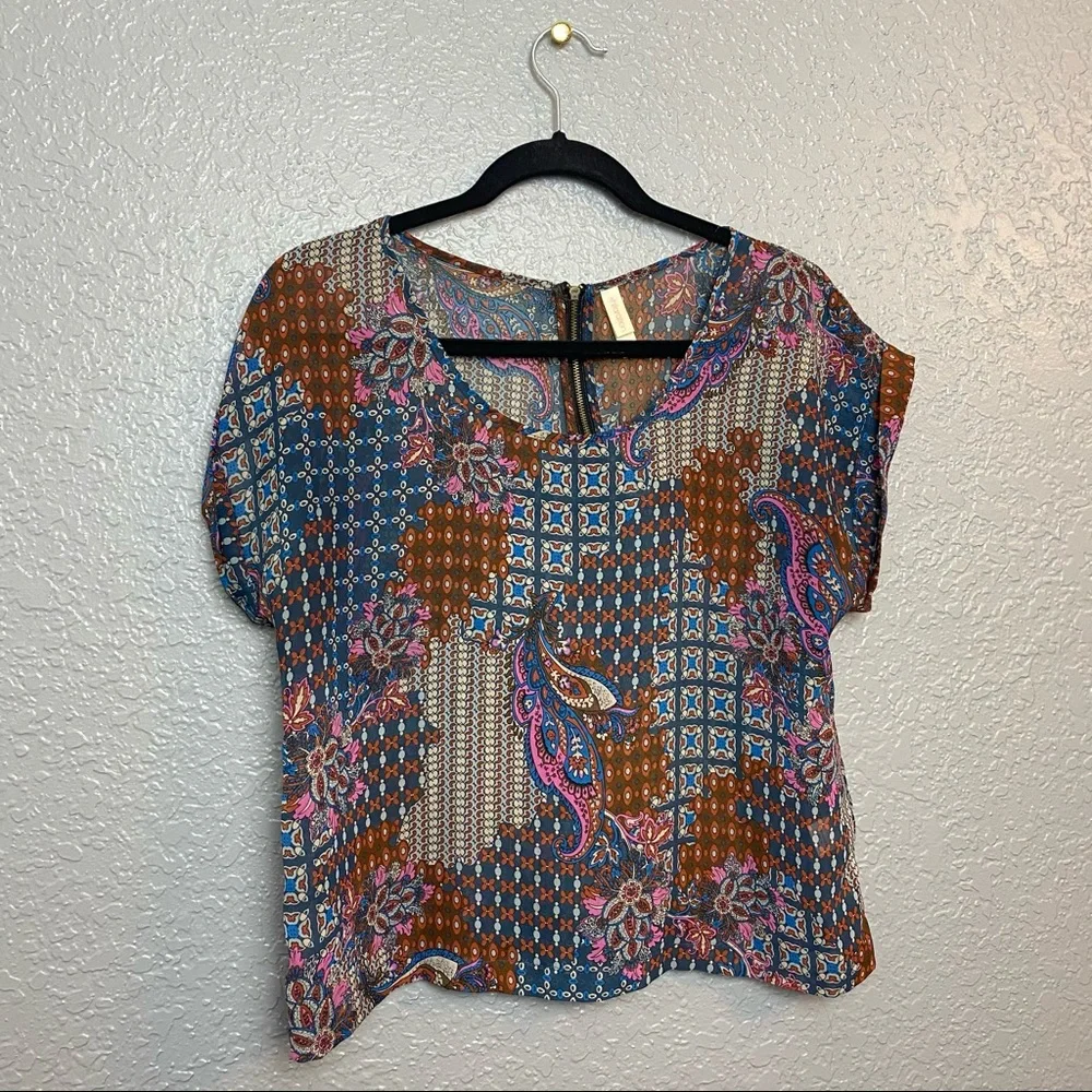 XHILARATION SHEER PATTERNED TOP - Picture 1 of 6